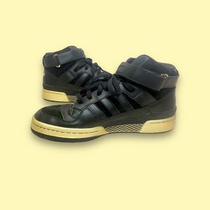 Adidas Original Forum Mid Courtside CNY Limited Edition